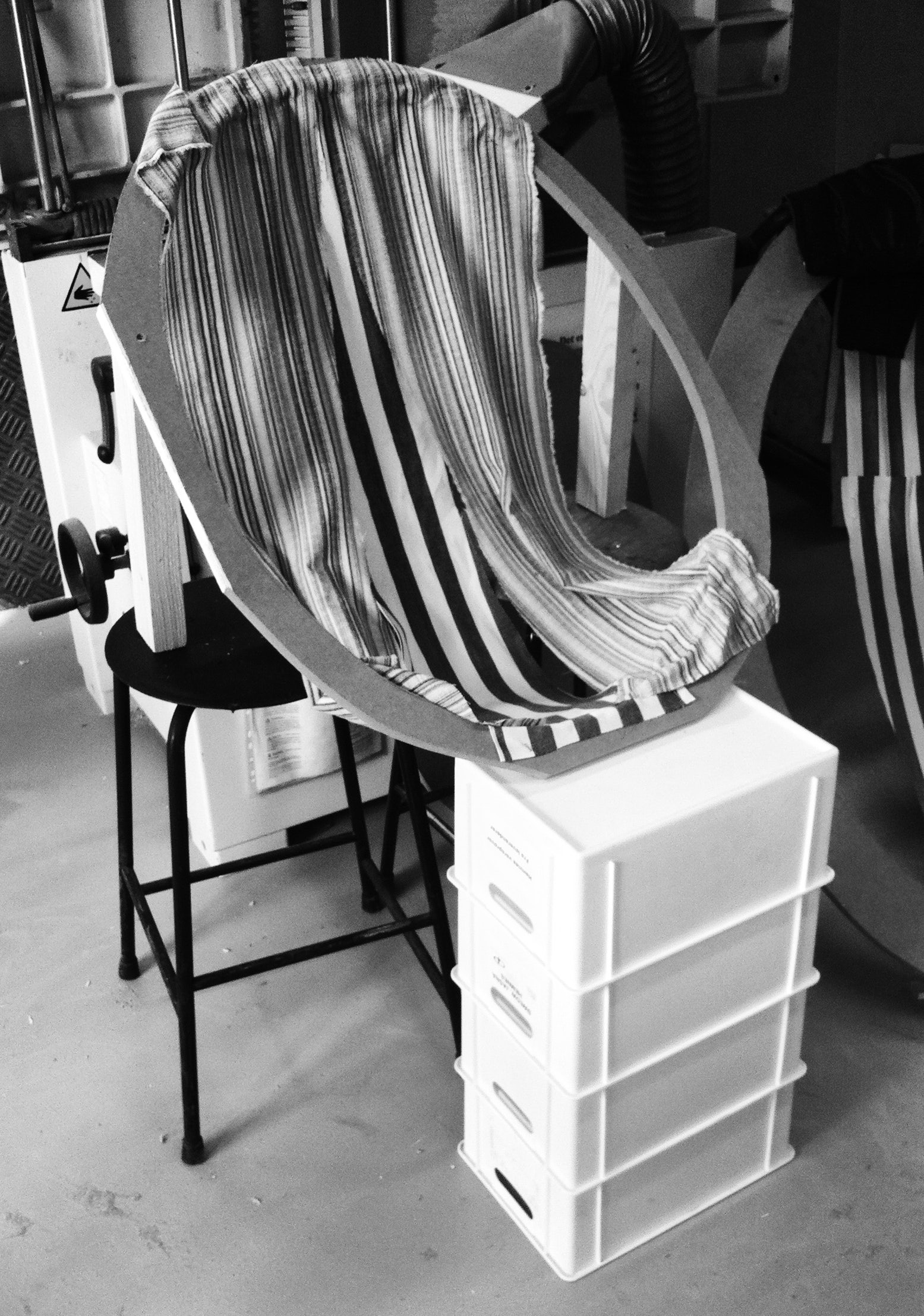 Rocking nest chair model