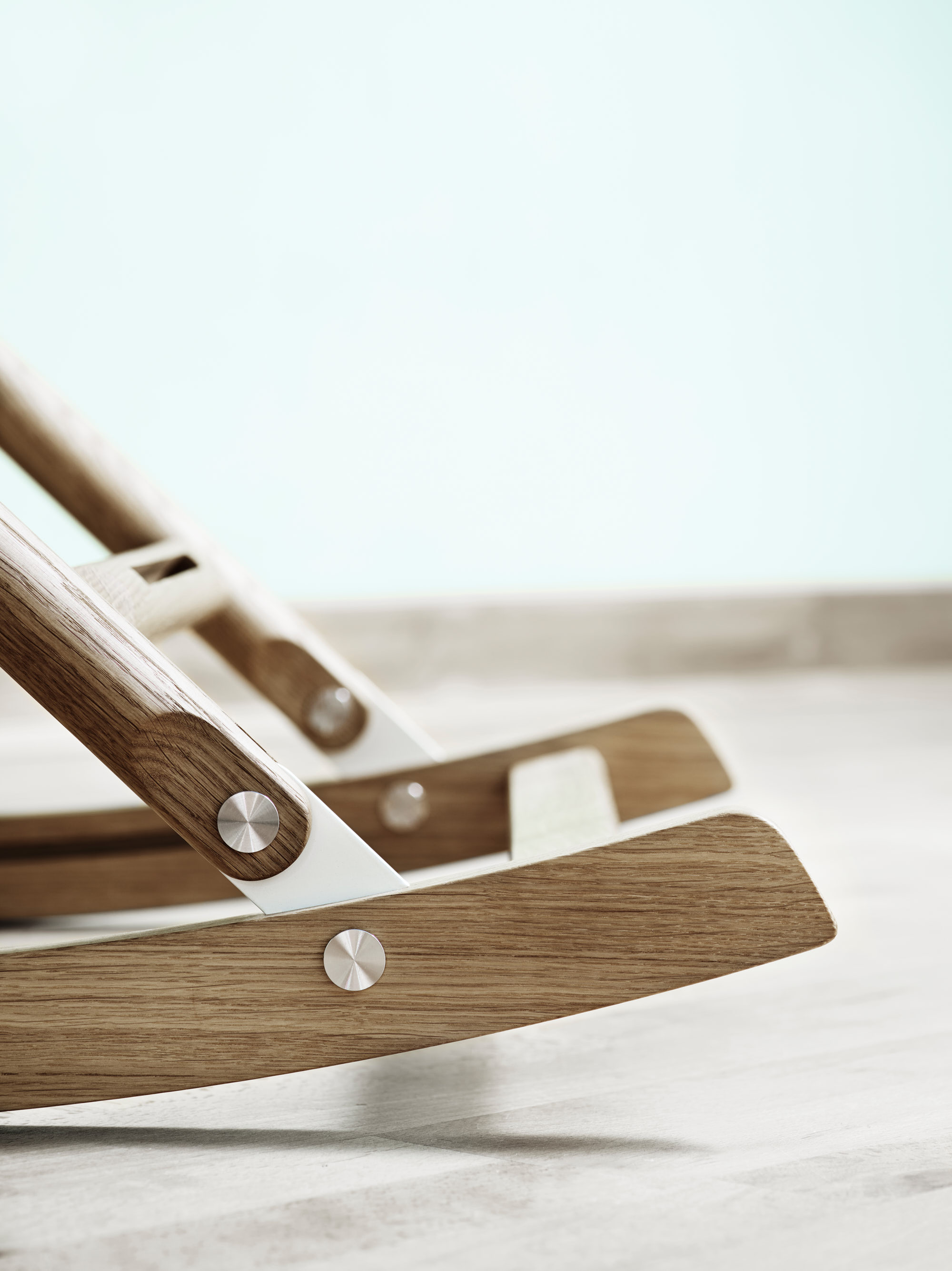 Rocking nest chair detail