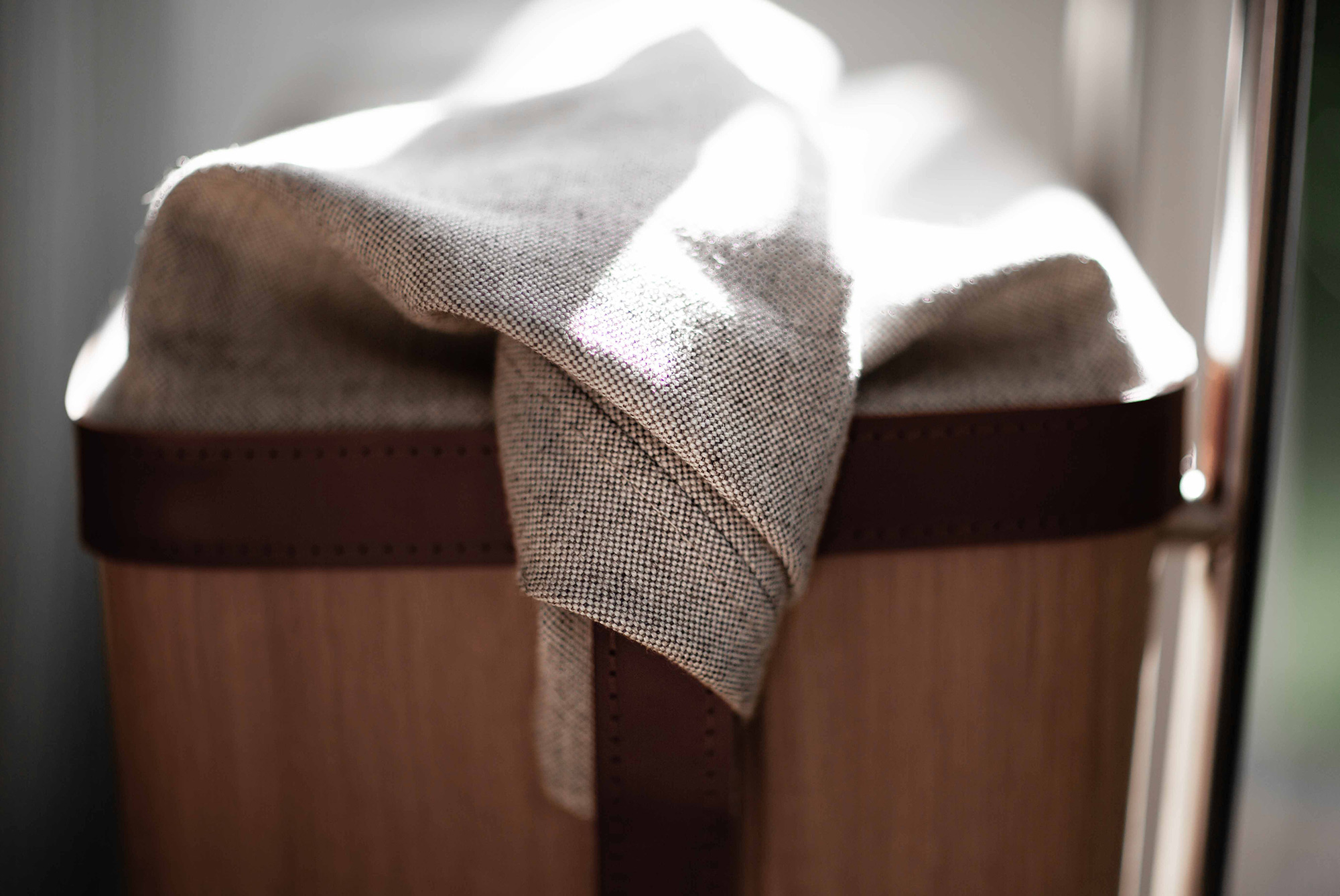 ÆRLIG is a clean aesthetic trolly